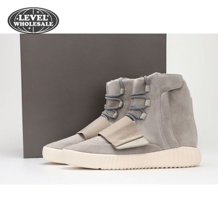 YEEZY Boost 750 Light Brown SIZE: 40-50