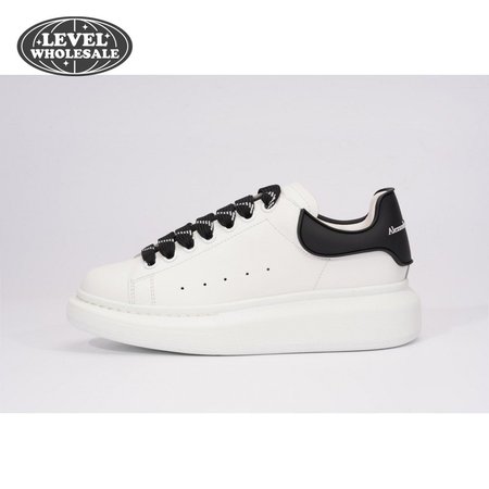 Alexander McQueen Oversized Black SIZE: 35-45