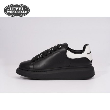 Alexander McQueen Oversized Black white SIZE: 35-45