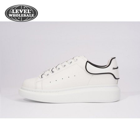 Alexander McQueen Oversized white Black SIZE: 35-45