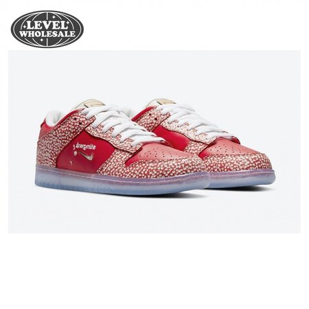 Stingwater x Dunk Low SB 'Magic Mushroom' Size 36-47.5