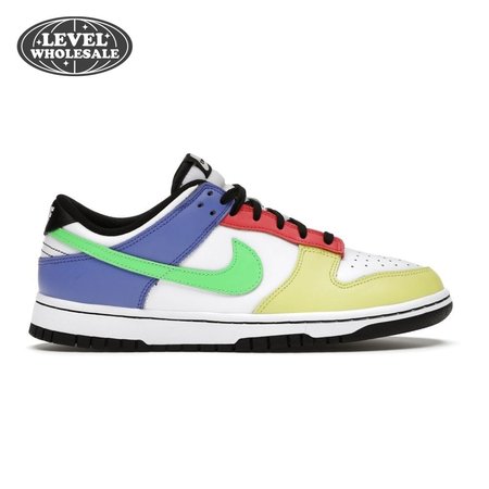 Wmns Dunk Low 'Green Strike' Size 36-47.5